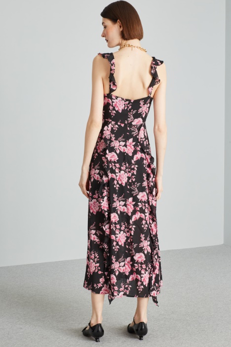 Abito lungo con volant