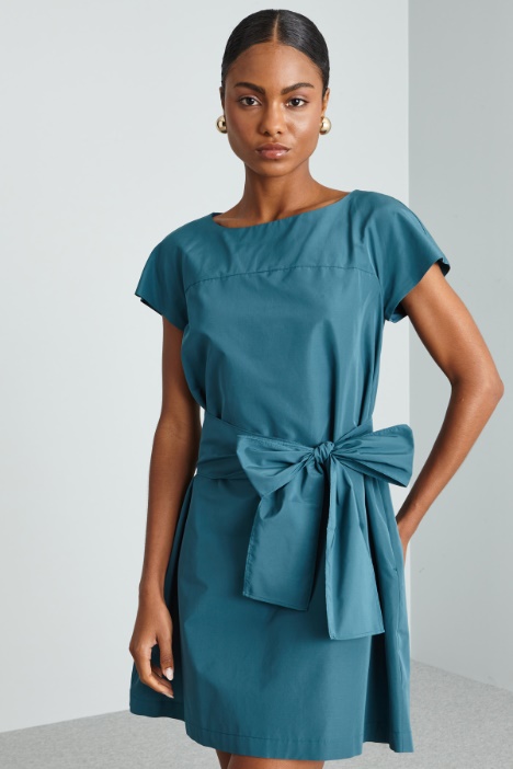 Abito in taffetà con fusciacca