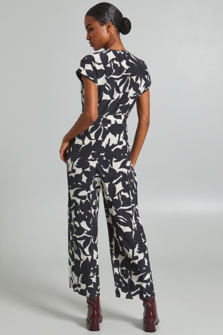 Silk jumpsuit Intrend - 2