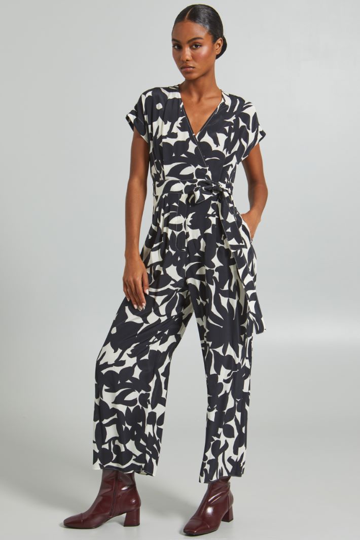 Silk jumpsuit Intrend - 3