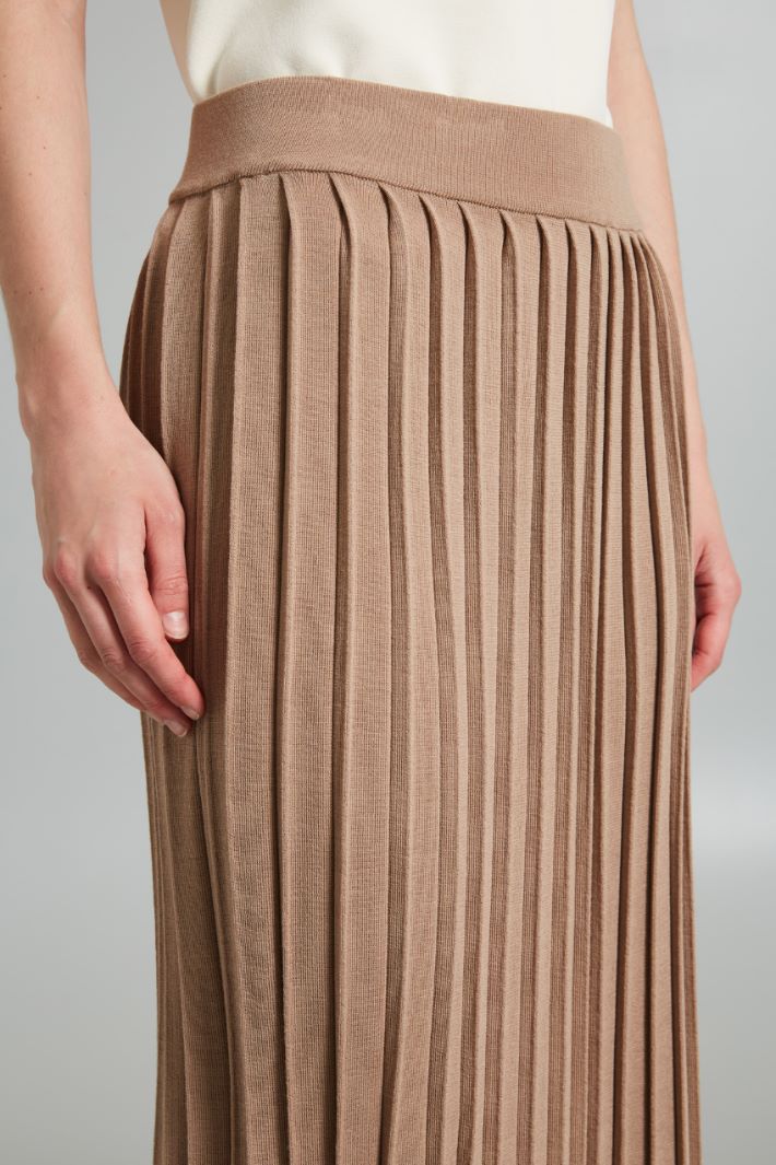 Pleated knit skirt Intrend - 4