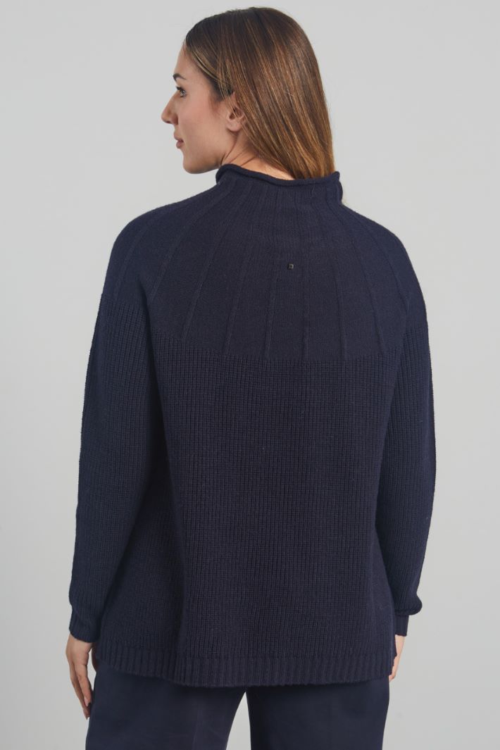 Crater neck sweater Intrend - 2