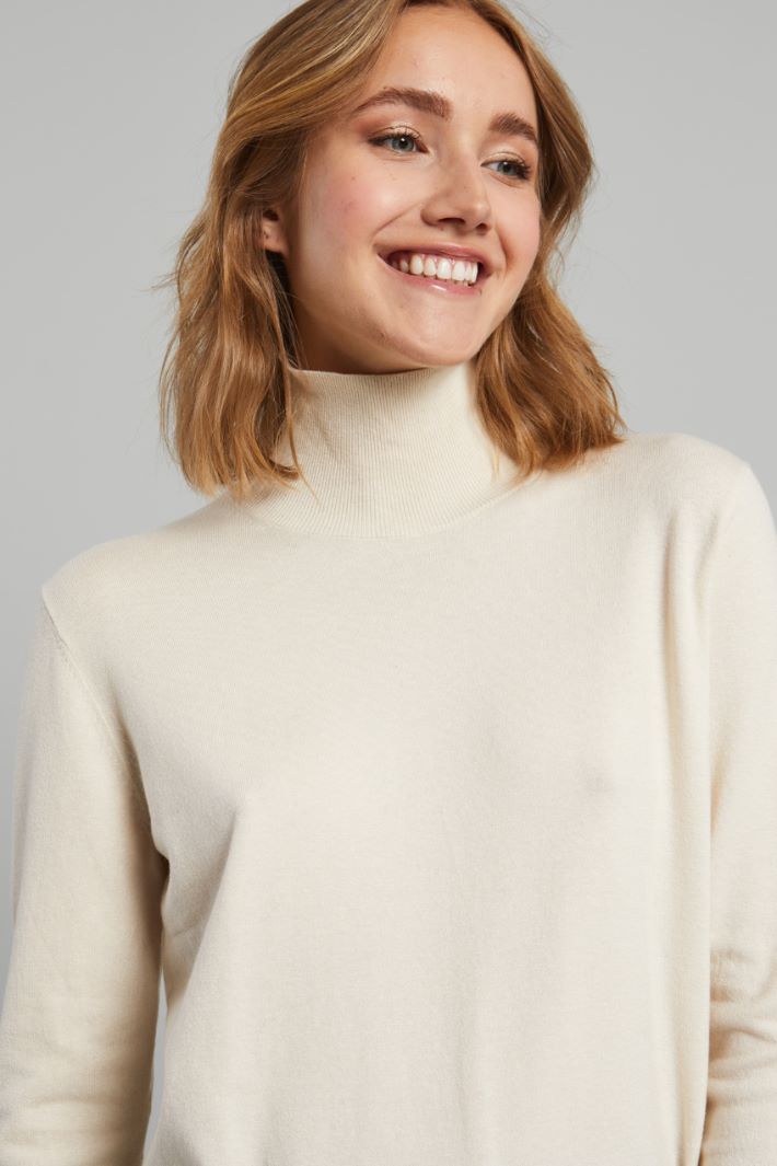 Silk and wool yarn turtleneck sweater Intrend - 4