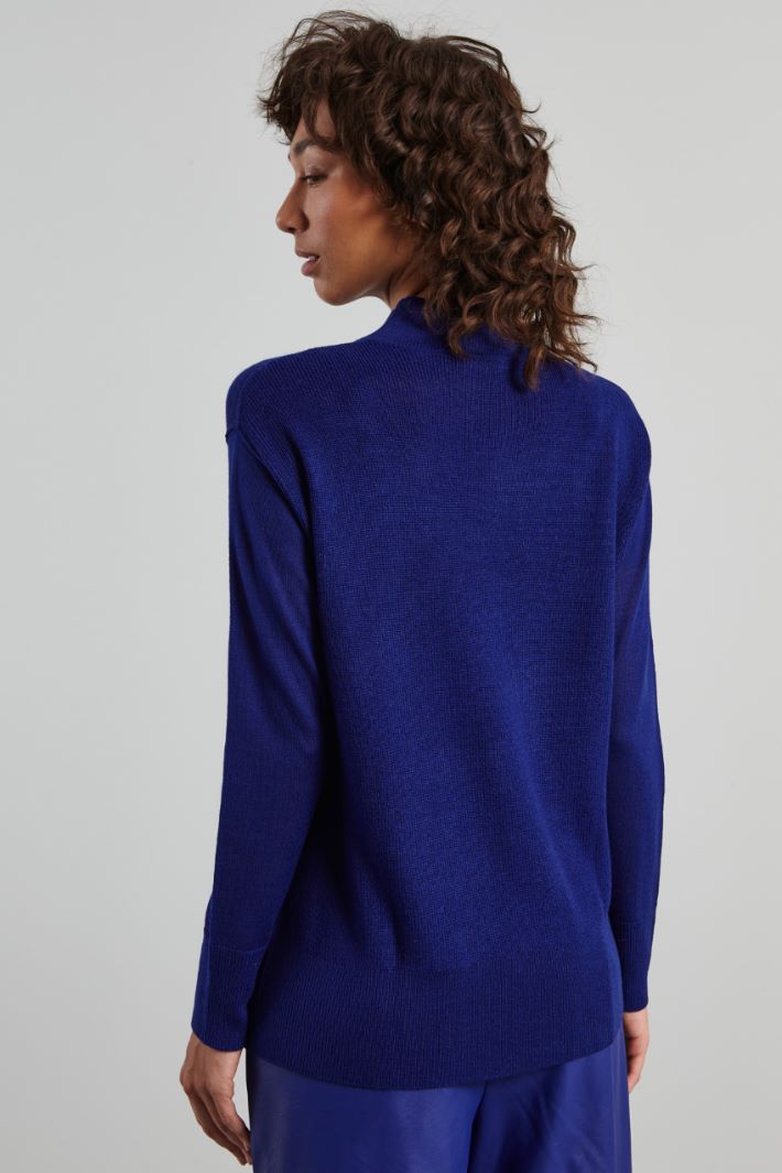 High-neck sweater with slits Intrend - 2