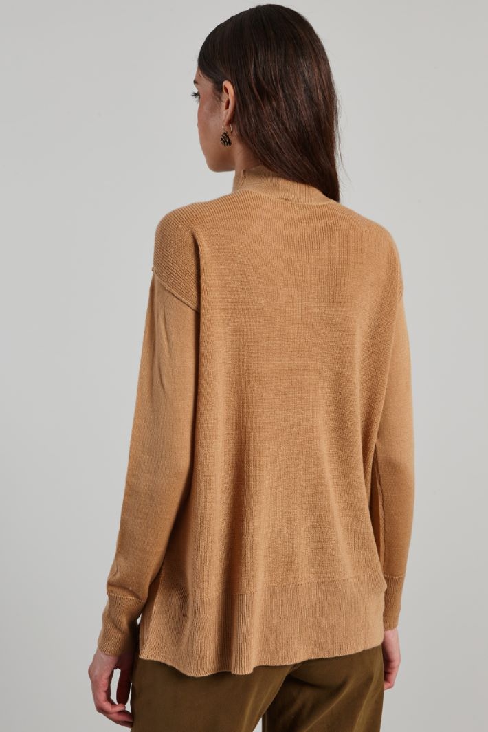 High-neck sweater with slits Intrend - 2