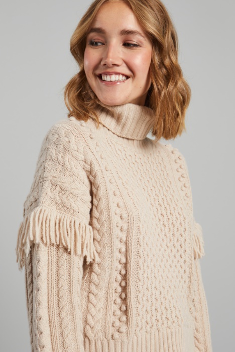 Maglia con lavorazioni miste