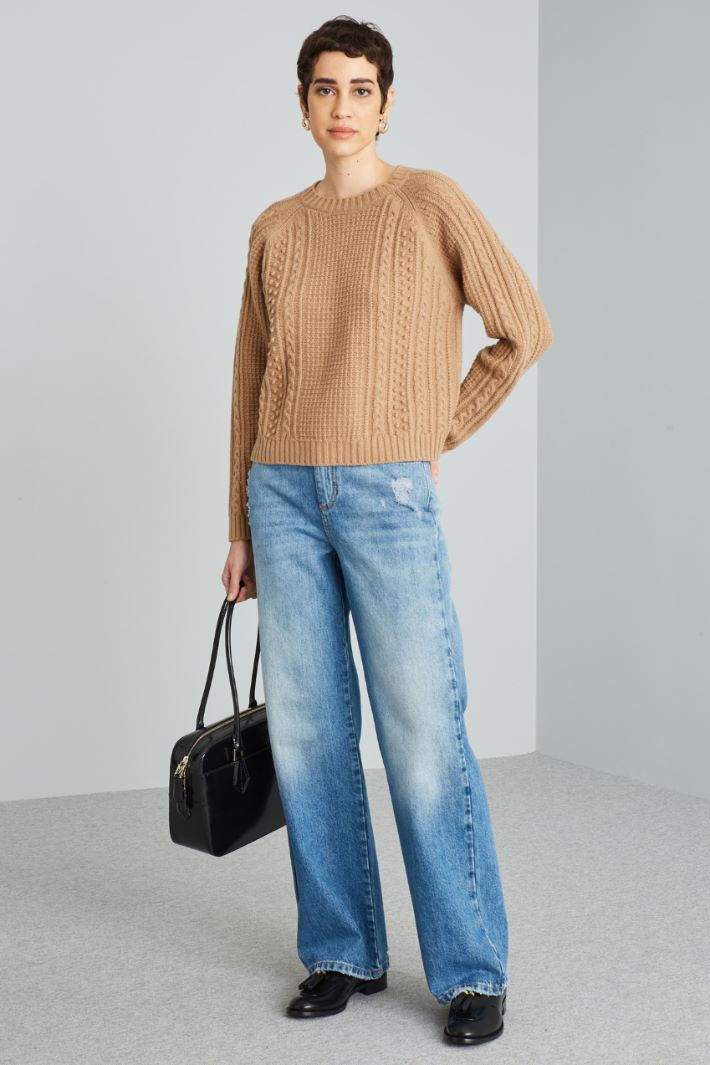 Multi-knit pattern sweater Intrend