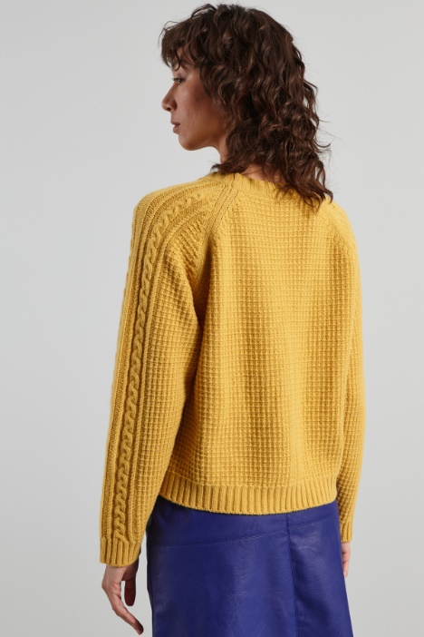 Jersey con diseño en relieve