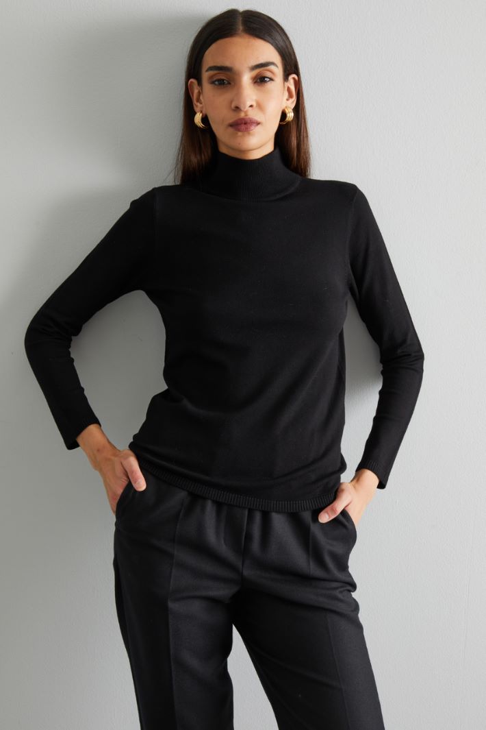 Fitted viscose sweater Intrend - 3