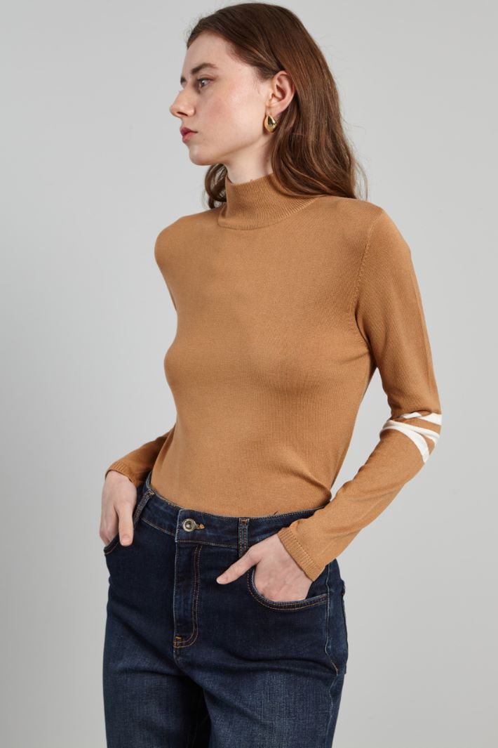 Fitted viscose sweater Intrend - 3