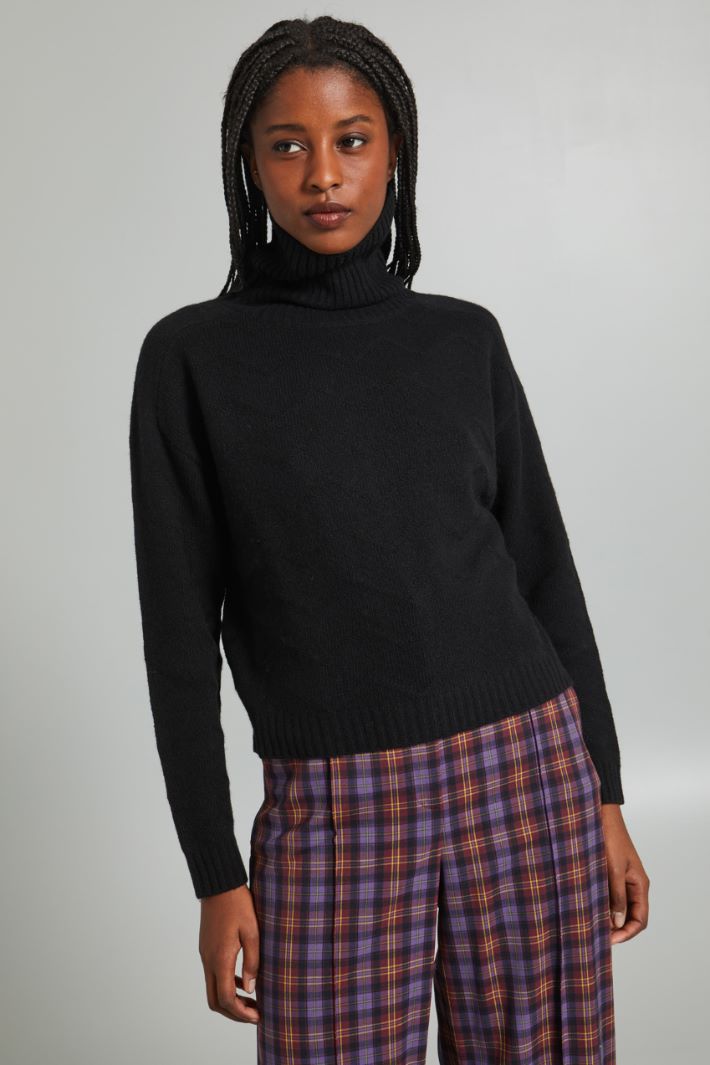 Cropped high-neck sweater Intrend - 3