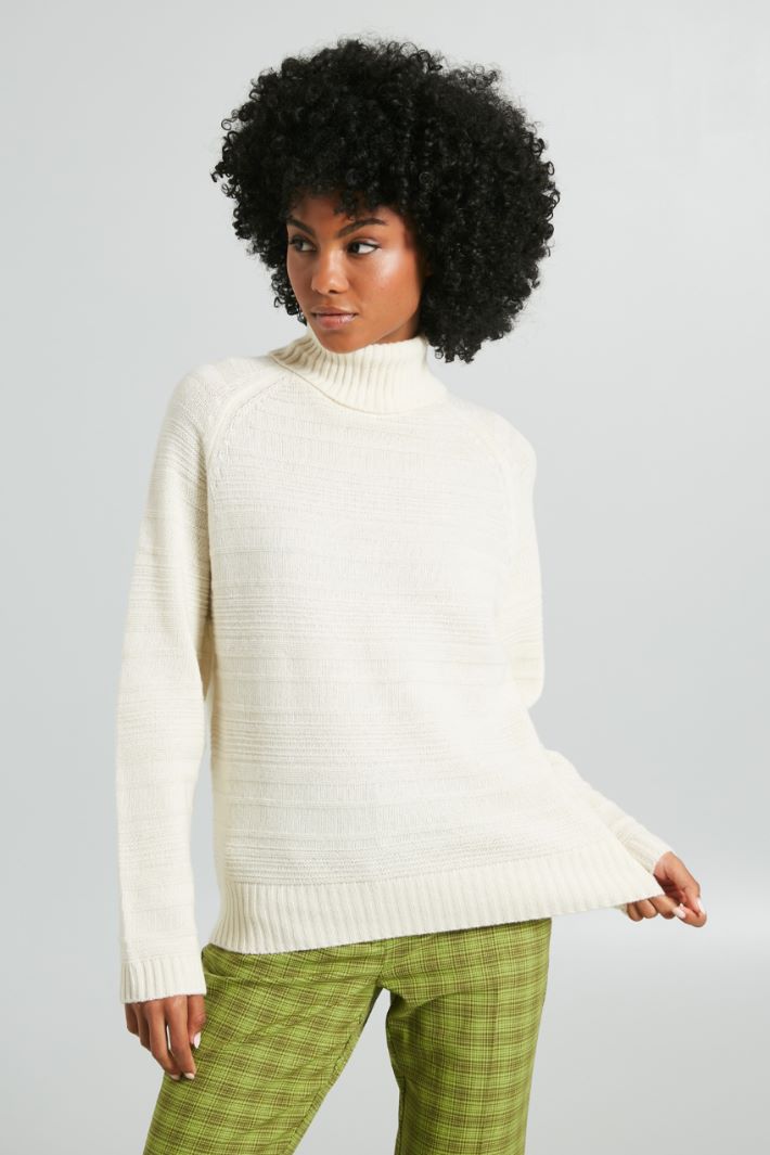 High-neck sweater Intrend - 3