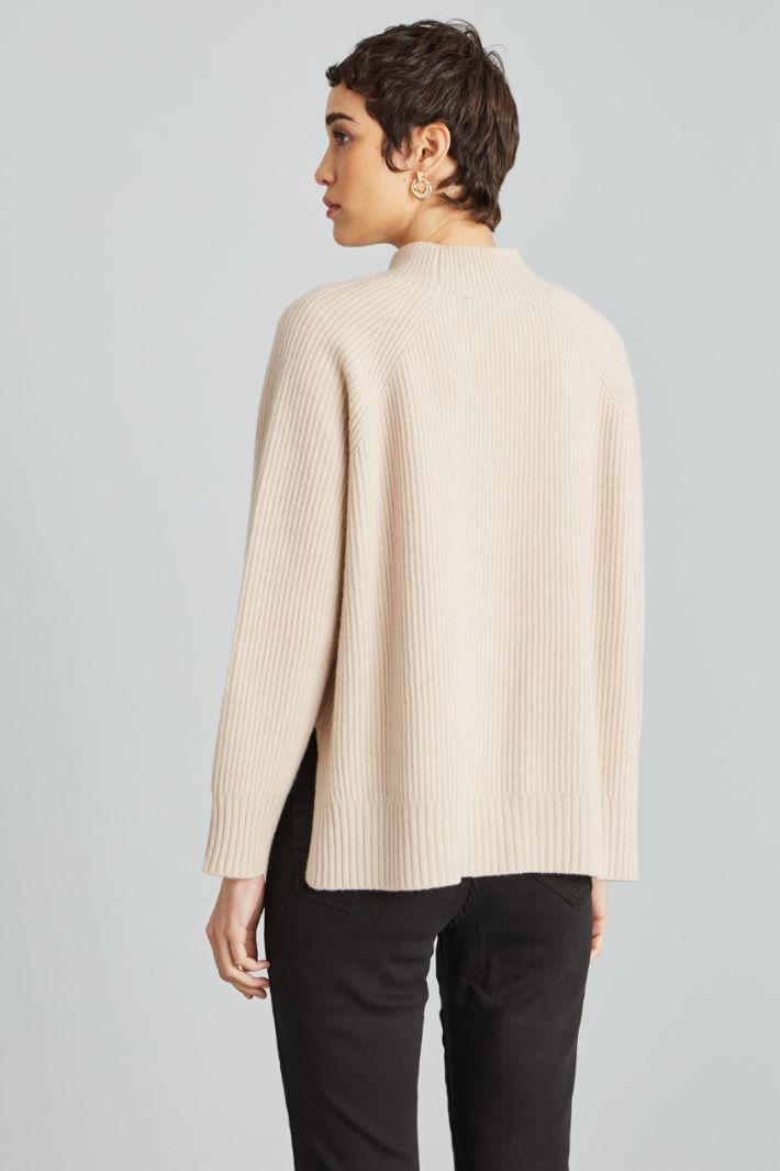 Slit-detailed sweater Intrend - 2