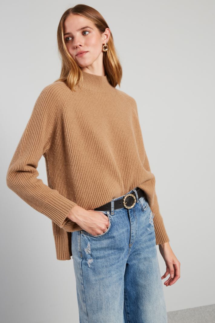 Slit-detailed sweater Intrend - 3