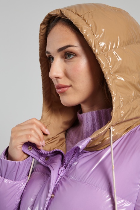 Piumino dal finish verniciato