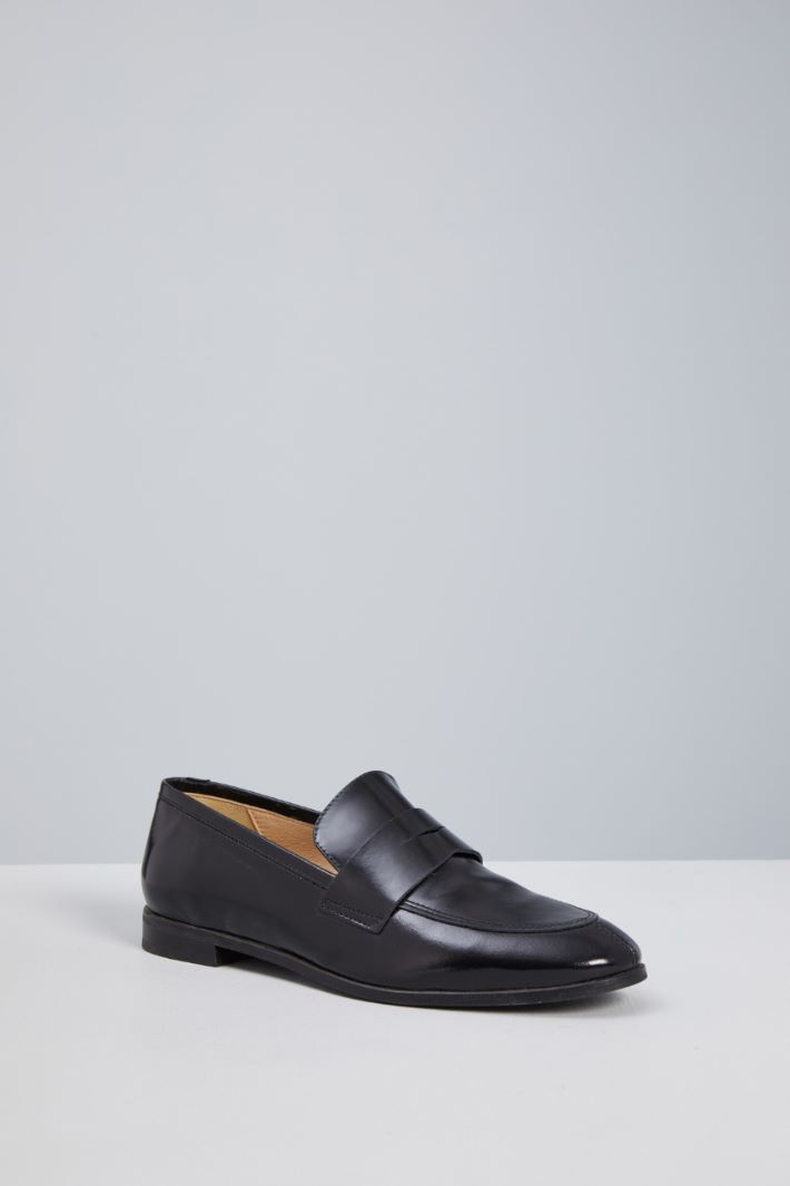 Shiny leather loafers Intrend - 2