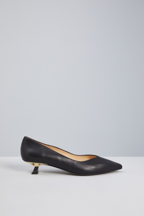 Décolleté with metal heel Intrend