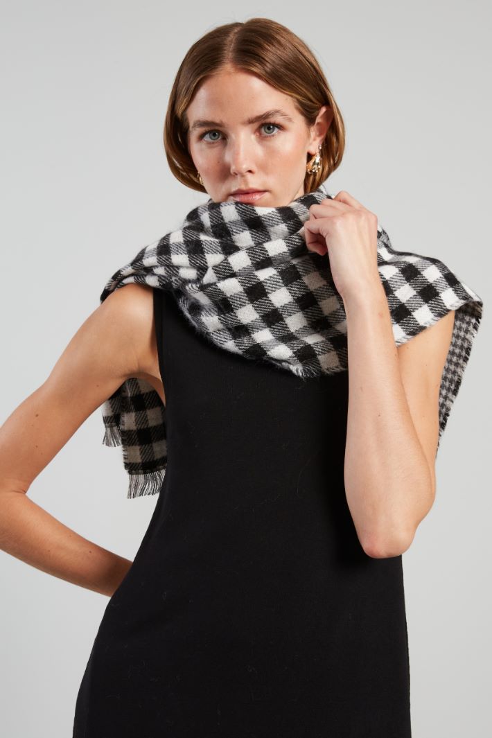 Patterned cloth scarf Intrend - 2