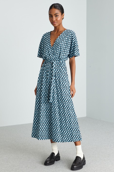 Abito lungo a maniche corte