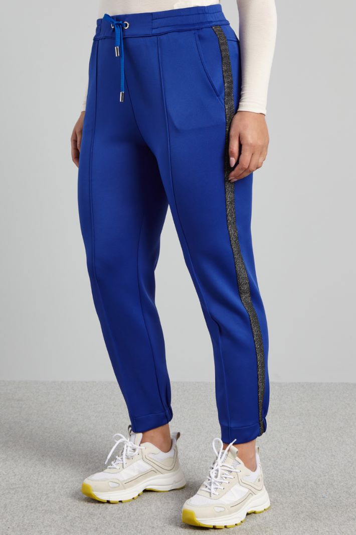 Joggers with contrasting bands Intrend - 3