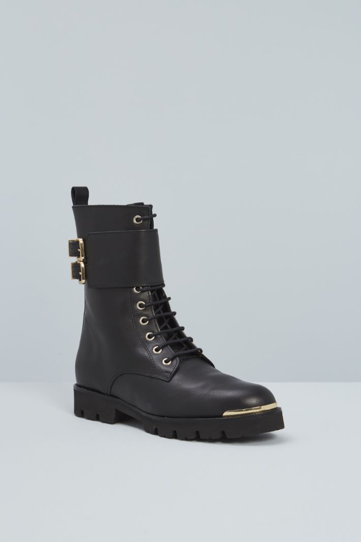 Combat boots with metal details Intrend - 2