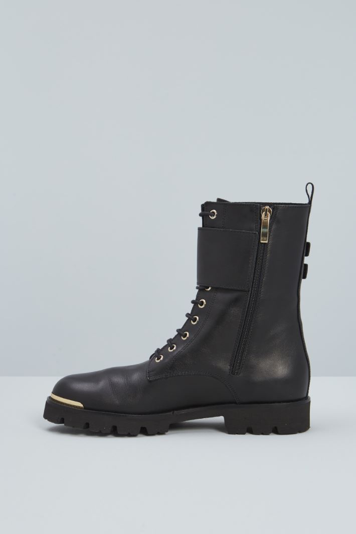 Combat boots with metal details Intrend - 3