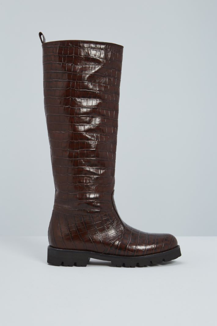 Crocodile-print leather boots Intrend