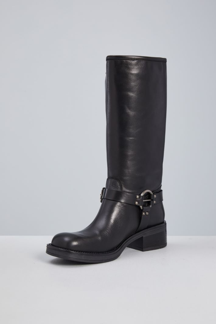 Leather boots with straps Intrend - 3