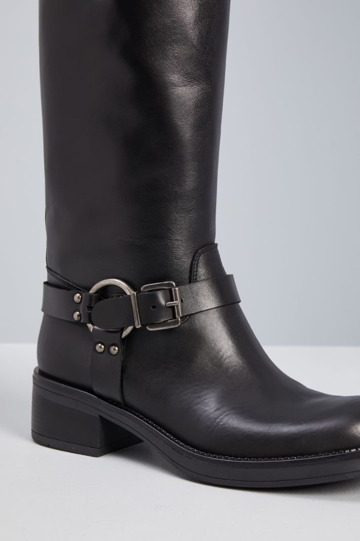 Leather boots with straps Intrend - 4