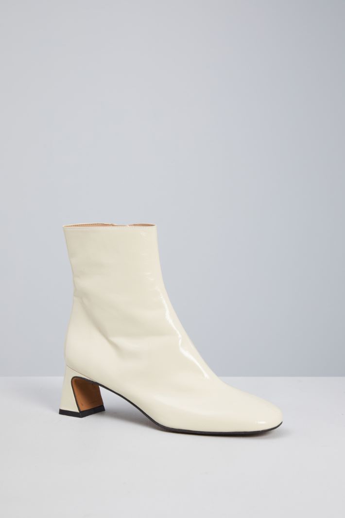 Square toe ankle boots Intrend - 2