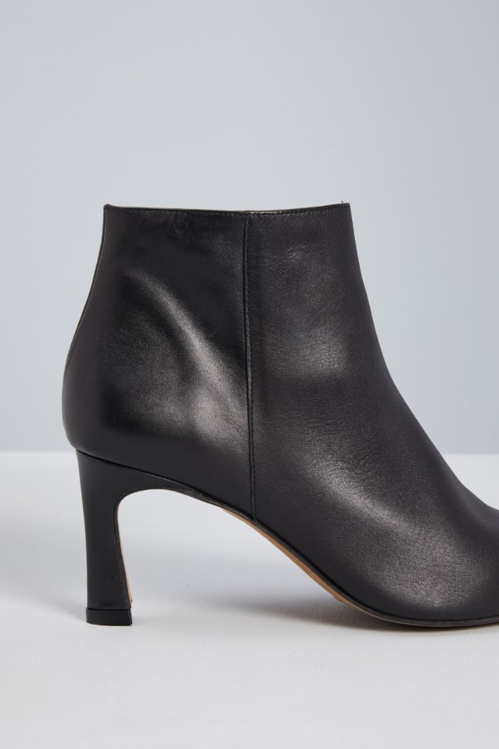 Leather ankle boots Intrend - 4