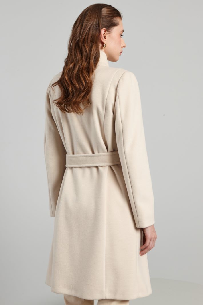 Coat with asymmetrical closure Intrend - 2