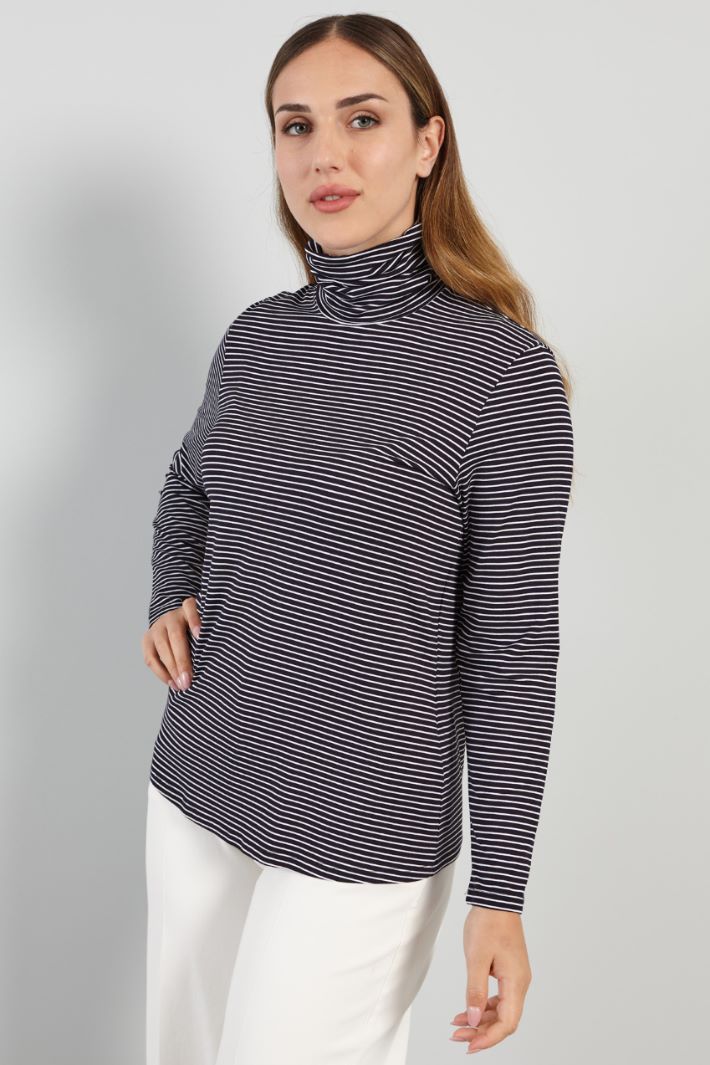 Stretch viscose turtleneck sweater Intrend - 3