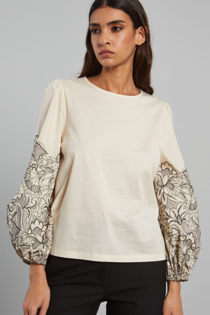 Embroidered sleeve sweater Intrend - 3