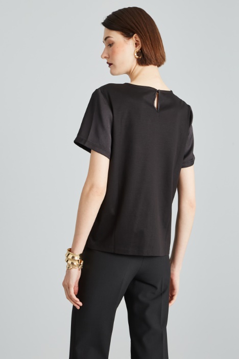 Top in raso e jersey