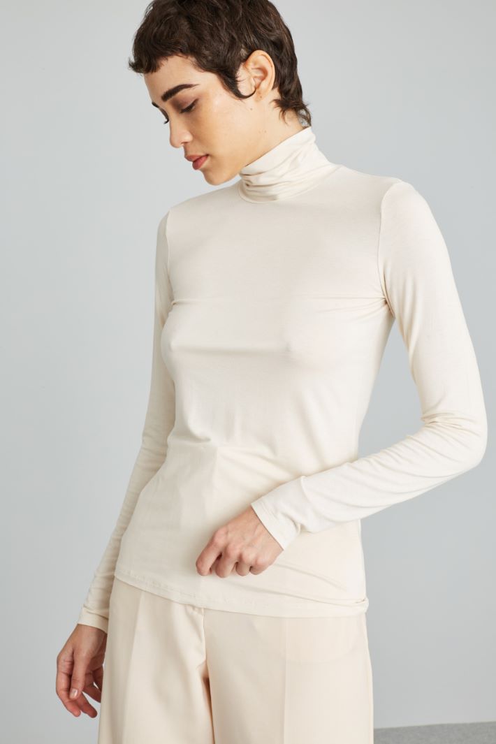 Fitted jersey turtleneck Intrend - 3