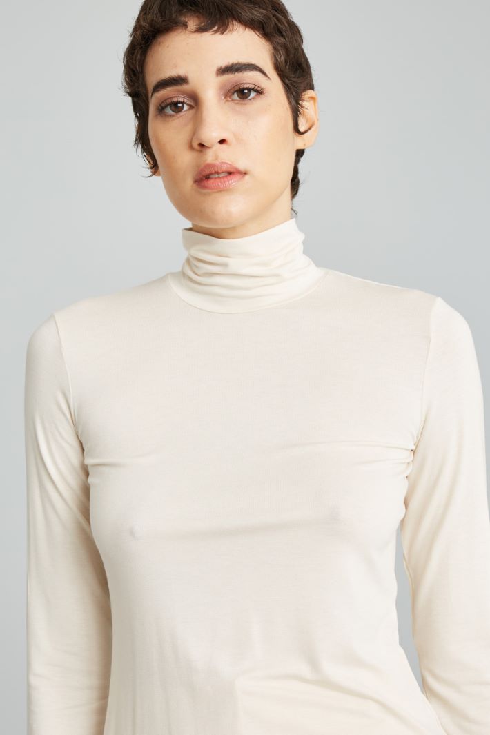 Fitted jersey turtleneck Intrend - 4