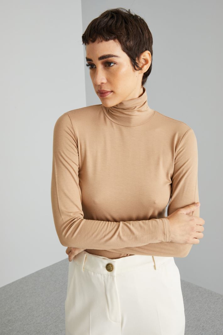 Fitted jersey turtleneck Intrend - 3