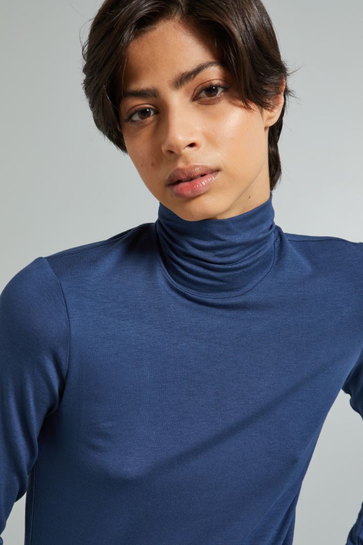 Fitted jersey turtleneck Intrend - 4