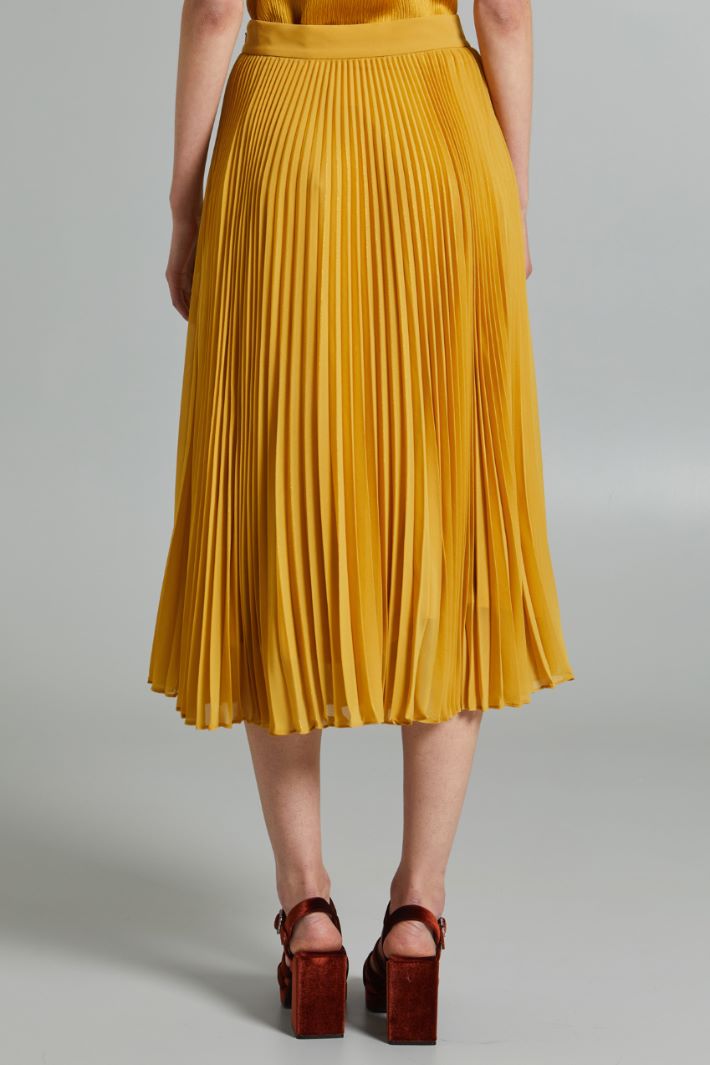 Pleated skirt with lurex inserts Intrend - 2