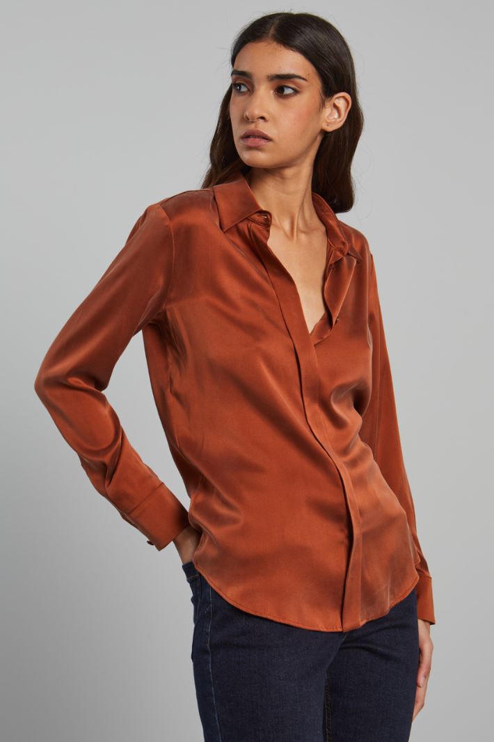 Washed-effect satin shirt Intrend - 3