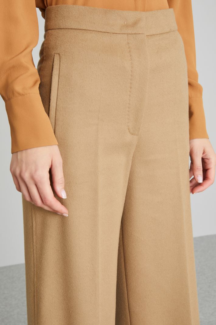 Cropped drap trousers Intrend - 4