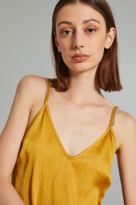 Top in creponne di viscosa