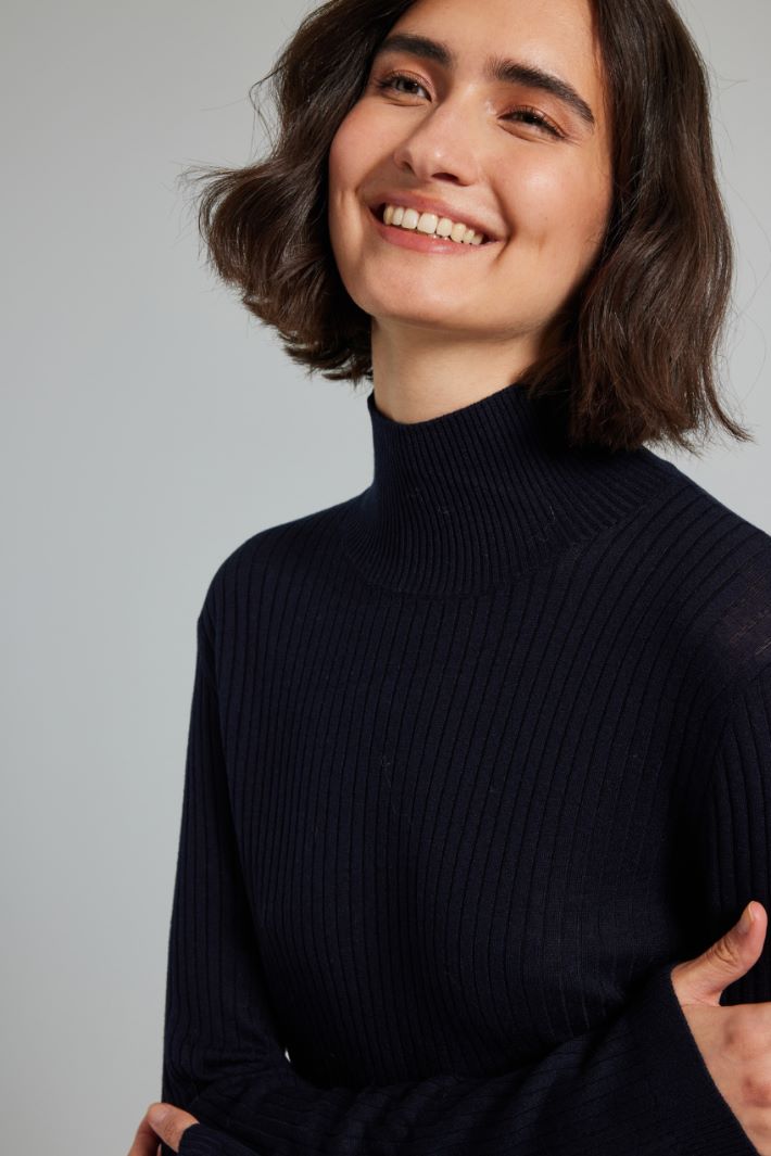 Silk and wool turtleneck sweater Intrend - 4