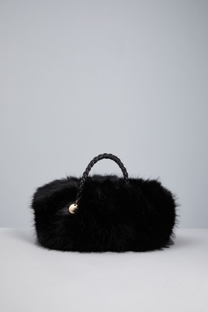 Fur effect bag Intrend