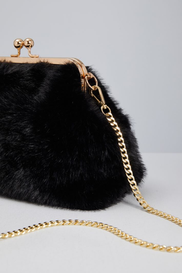 Fur effect clutch Intrend - 4