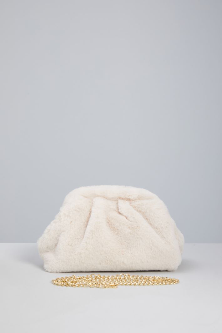 Fur-effect clutch Intrend - 3