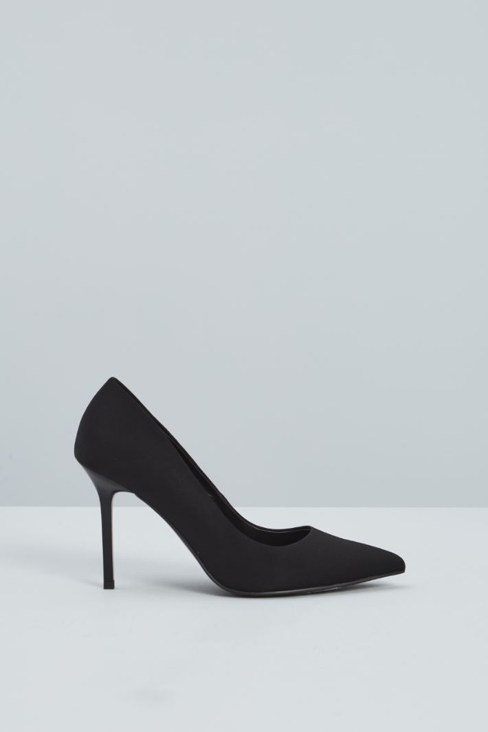 Court shoes with stiletto heels Intrend