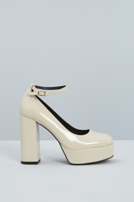 Platform court shoes Intrend