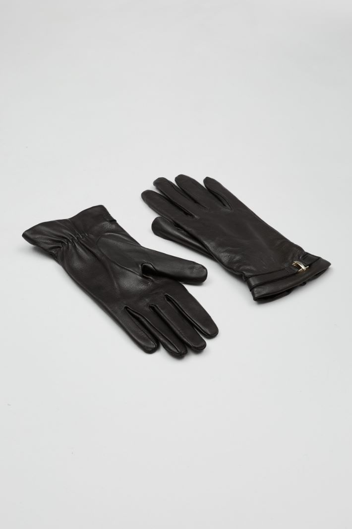 Gloves with metal detail Intrend